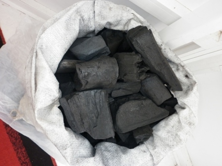Якісний деревне вугілля дає можливість приготувати шашлик швидко