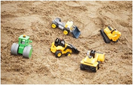 Чистий і якісний пісок для пісочниці - основний компонент дитячої конструкції для ігор