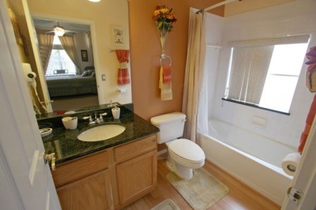 Пам'ятайте, дизайн приміщення під ванну кімнату на дачі дуже важливий, адже саме він формує 