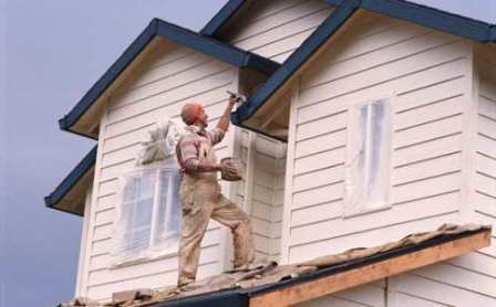 Хочете якісно захистити споруди і вироби на дачі? Використовуйте коректні способи захисту деревини