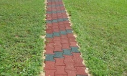 Гумова тротуарна плитка: корисні властивості і правила догляду