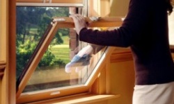 Як правильно доглядати за пластиковими вікнами: поради та рекомендації професіоналів