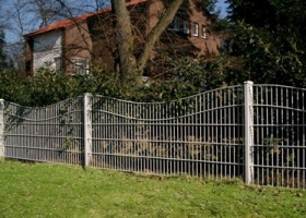 Зварні паркани: переваги, характеристики, установка